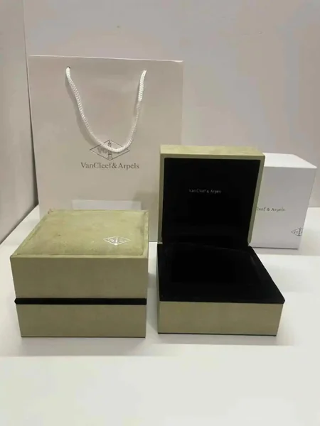 Van Cleef & Arpels Watch Box